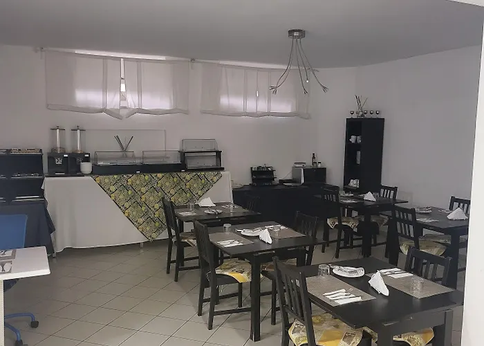 索伦托里雷斯酒店 4*