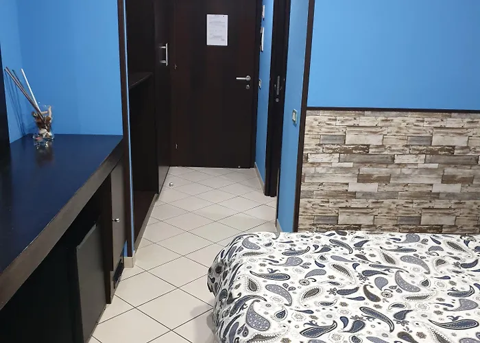 索伦托里雷斯酒店 住宿加早餐酒店